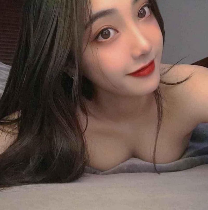 Ảnh gái 18 khoe ngực quyến rũ