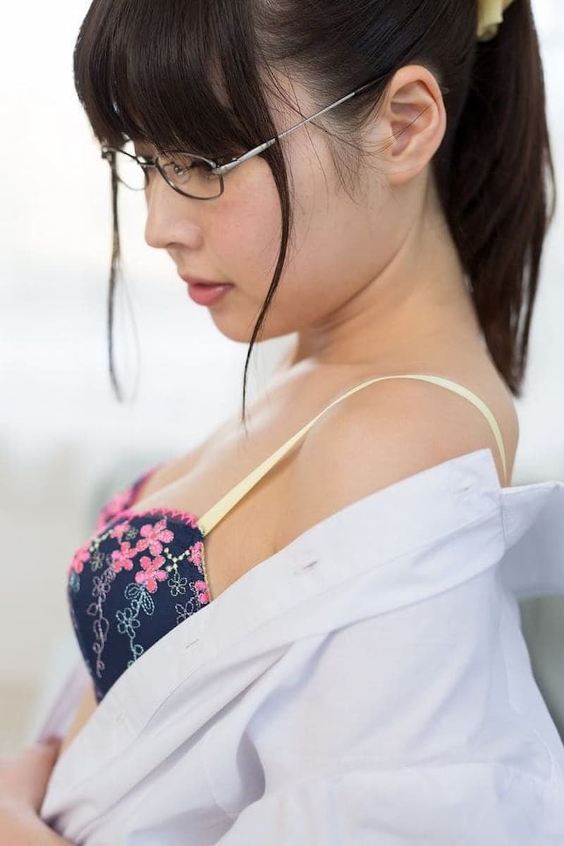 Một số hình ảnh nóng bỏng của Yurina Ayashiro: