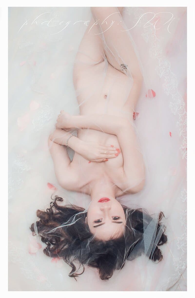 ảnh 18+ Nữ sinh khoe hàng cực nwng