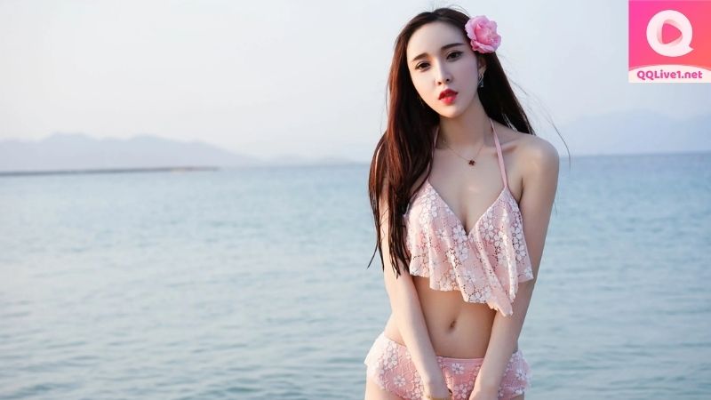 Gái xinh diện bikini quyến rũ