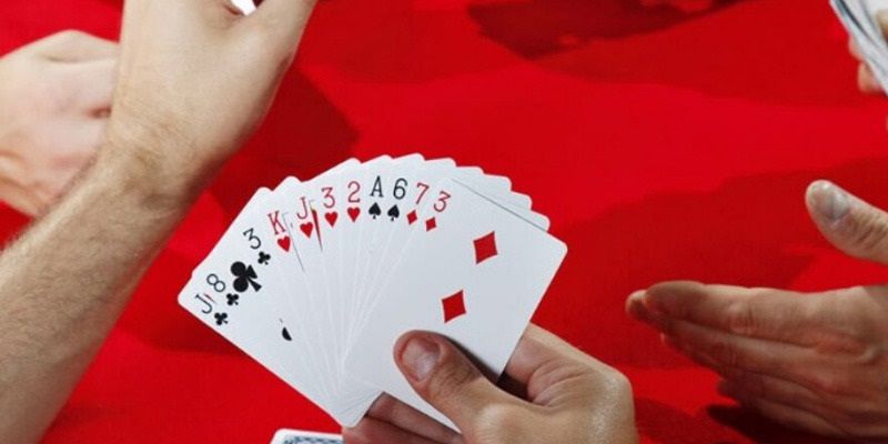 Nghệ Thuật Thay Đổi Thế Bài Linh Hoạt Theo Diễn Biến Trận Đấu